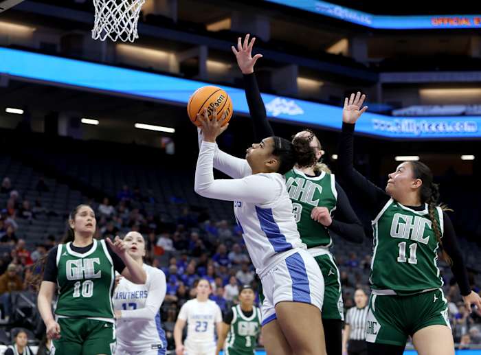 Granada Hills Charter vs Caruthers CIF State D3 Final March 8, 2024 Photo-Dennis Lee04